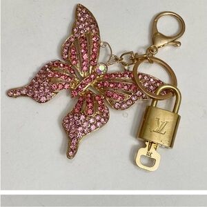 FREE GIVEAWAY LABUBU DOLL & KEYCHAIN HK hair,stationary ,sox lanyard,lux items